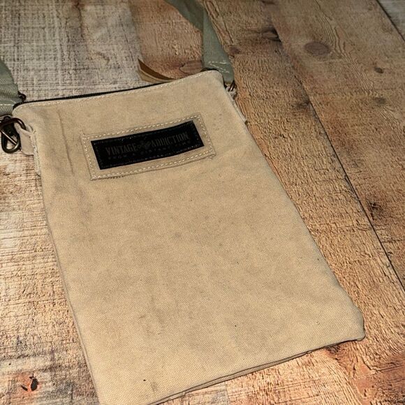 Vintage Addiction Purse/Bag Crossbody Summer Lovin Tent Recycled Military Tents - Picture 8 of 13